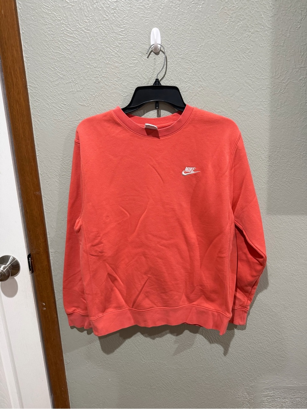 Nike Coral Crewneck Sweatshirt Womens Size Small Oversized EUC Pretty Color